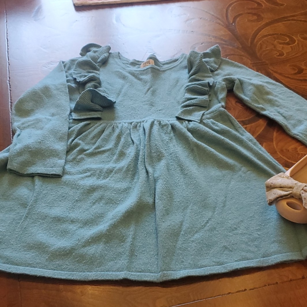 Dress - Picture 5 of 5